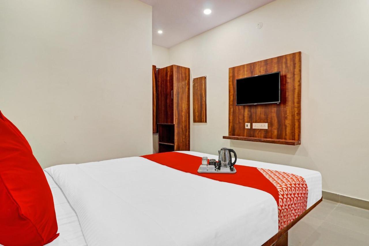 Hotel O Night Eye Hyderabad Eksteriør billede
