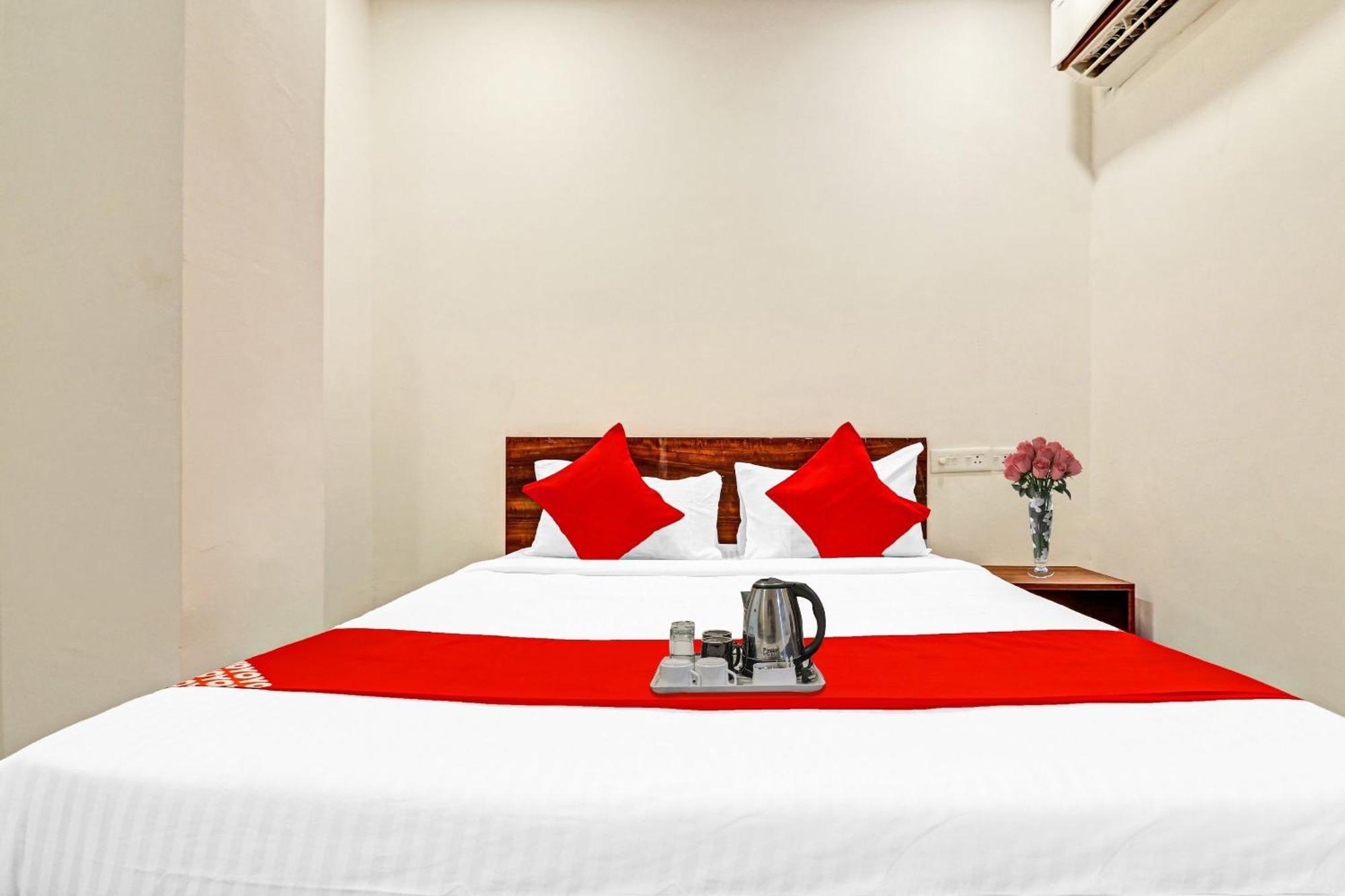 Hotel O Night Eye Hyderabad Eksteriør billede