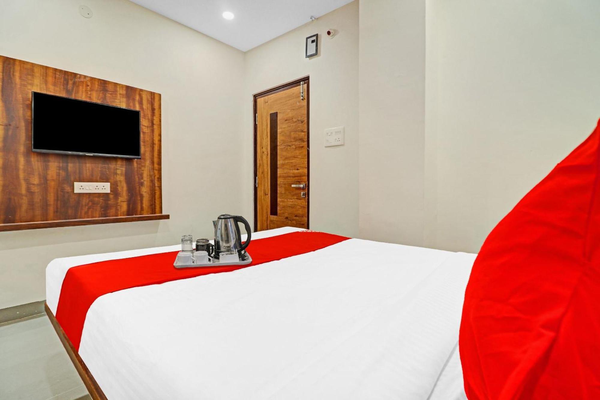 Hotel O Night Eye Hyderabad Eksteriør billede